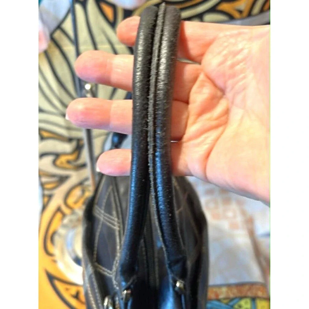 Wilsons Leather Maxima Black Structured Handbag w/ White Stitching & Strap